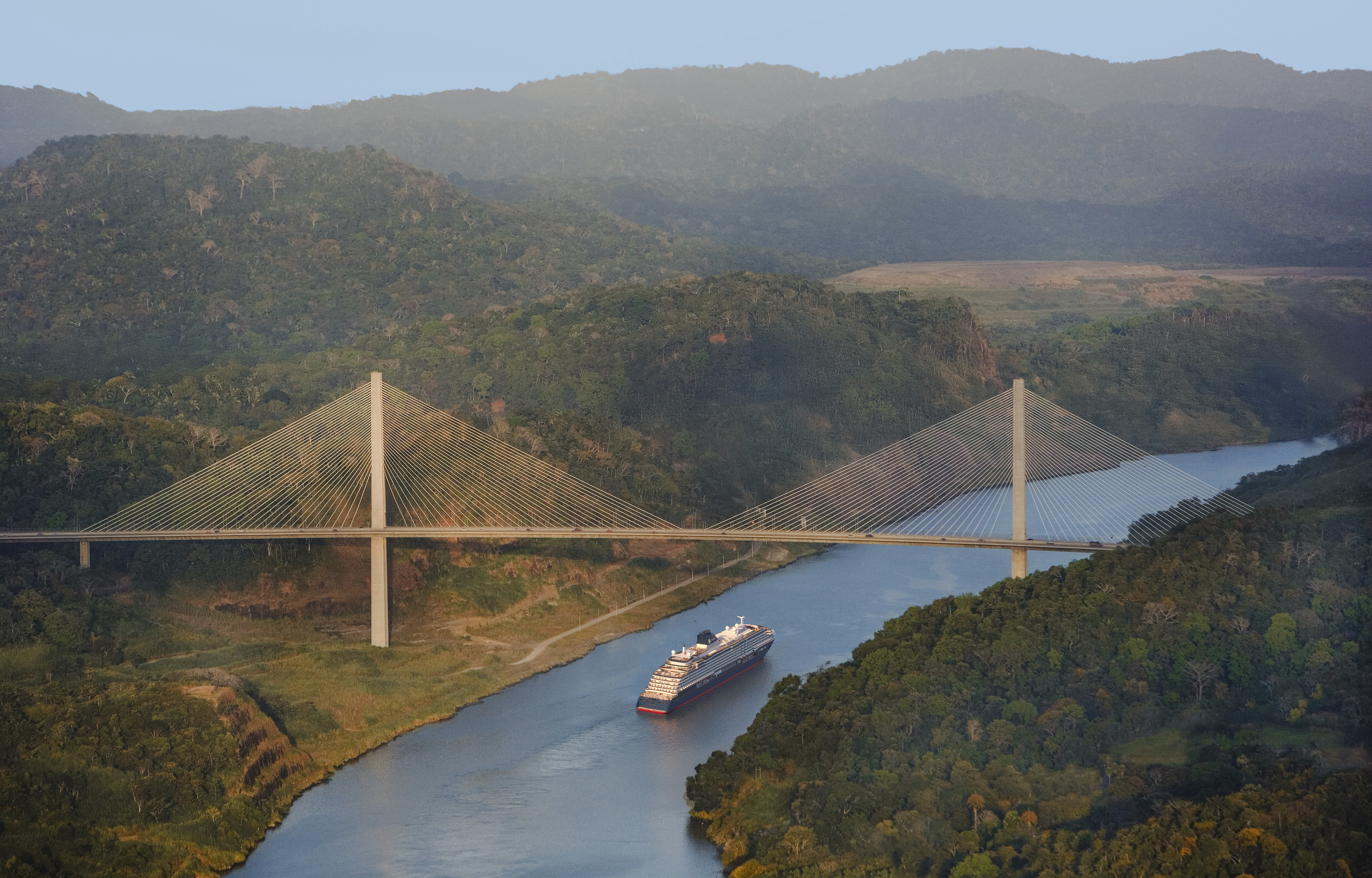 Explore Endless Worlds: A Grand Voyage Across Four Continents 橫跨四大洲的海上壯遊