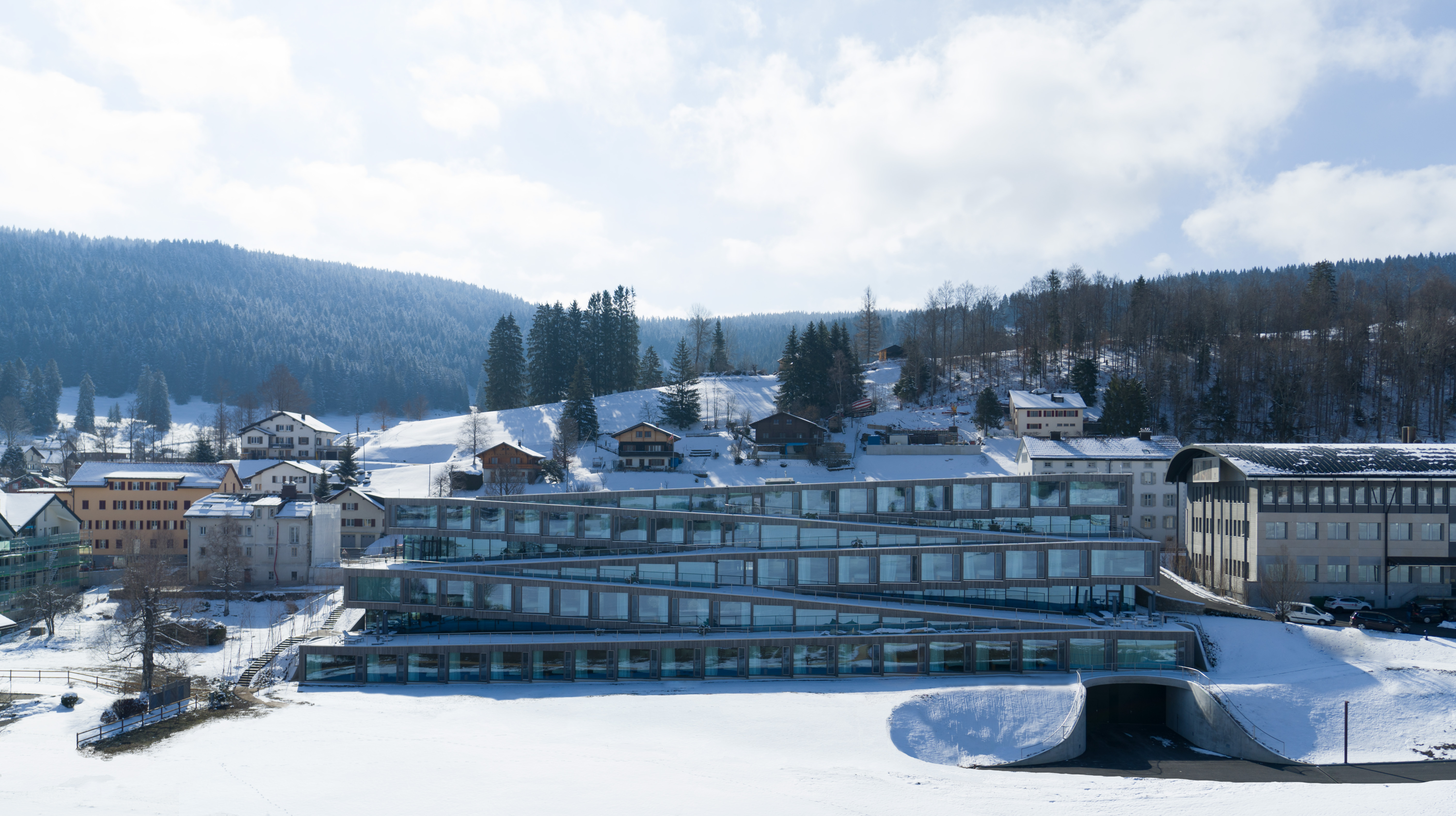 雪域建築的感官之境 - 曲折結構創造蜿蜒路徑