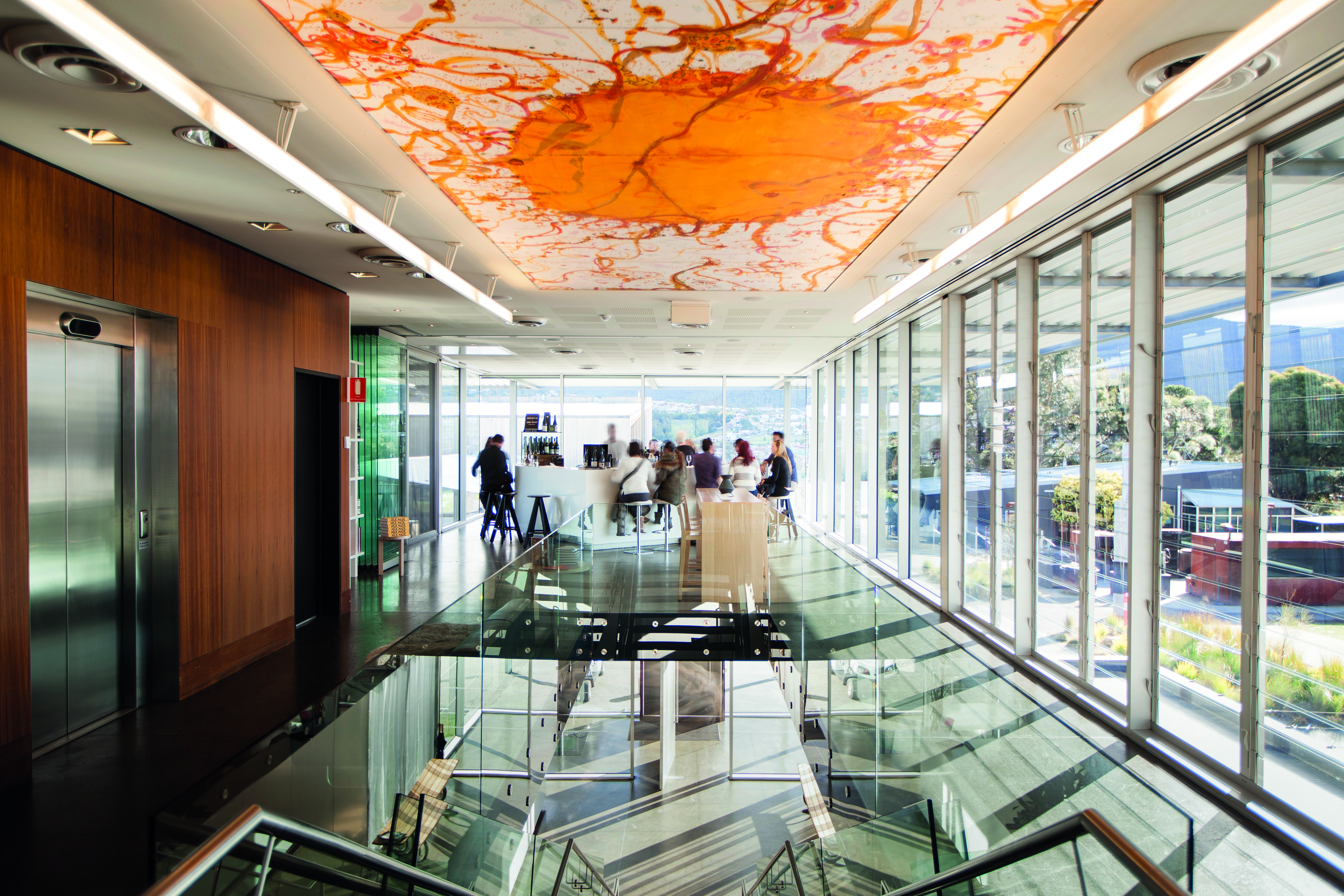 品嚐 TheSource 餐廳當季的頂級滋味，正猶如品味大地幻化的藝術盛宴。