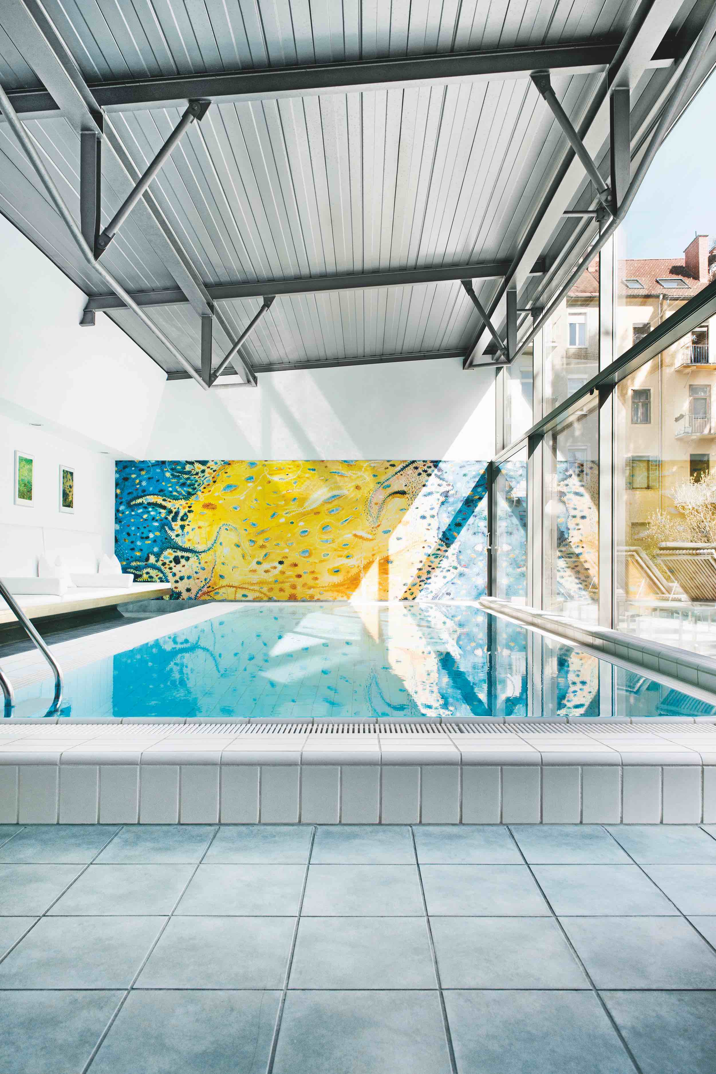 FINE ART LIVING: Austria 到藝術裡住一晚 - 奧地利｜古城裡的當代藝術