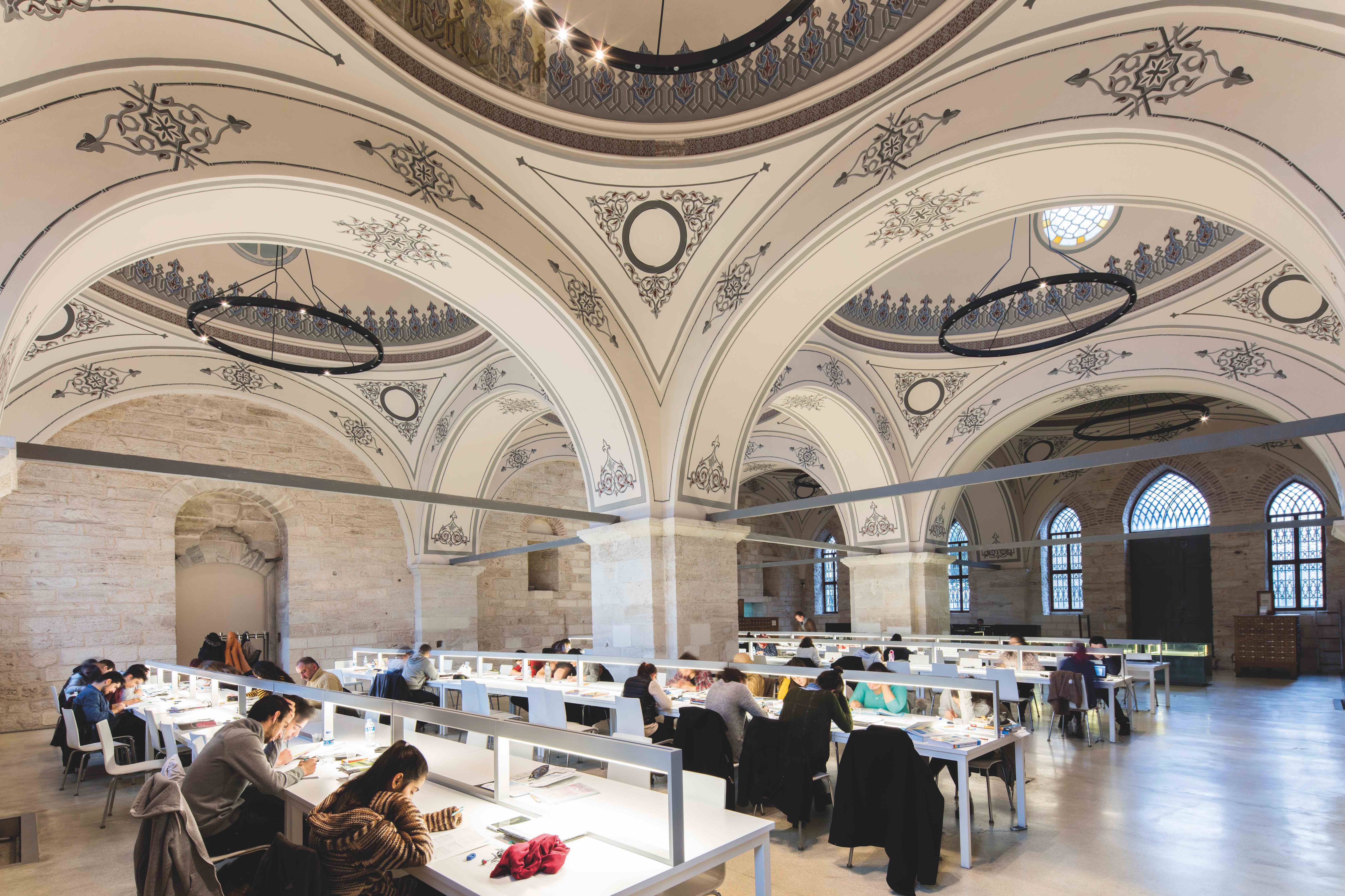 TOP 10 LIBRARIES OF THE YEAR: Beyazit 全球風格圖書館 - 老古董的潮流轉身