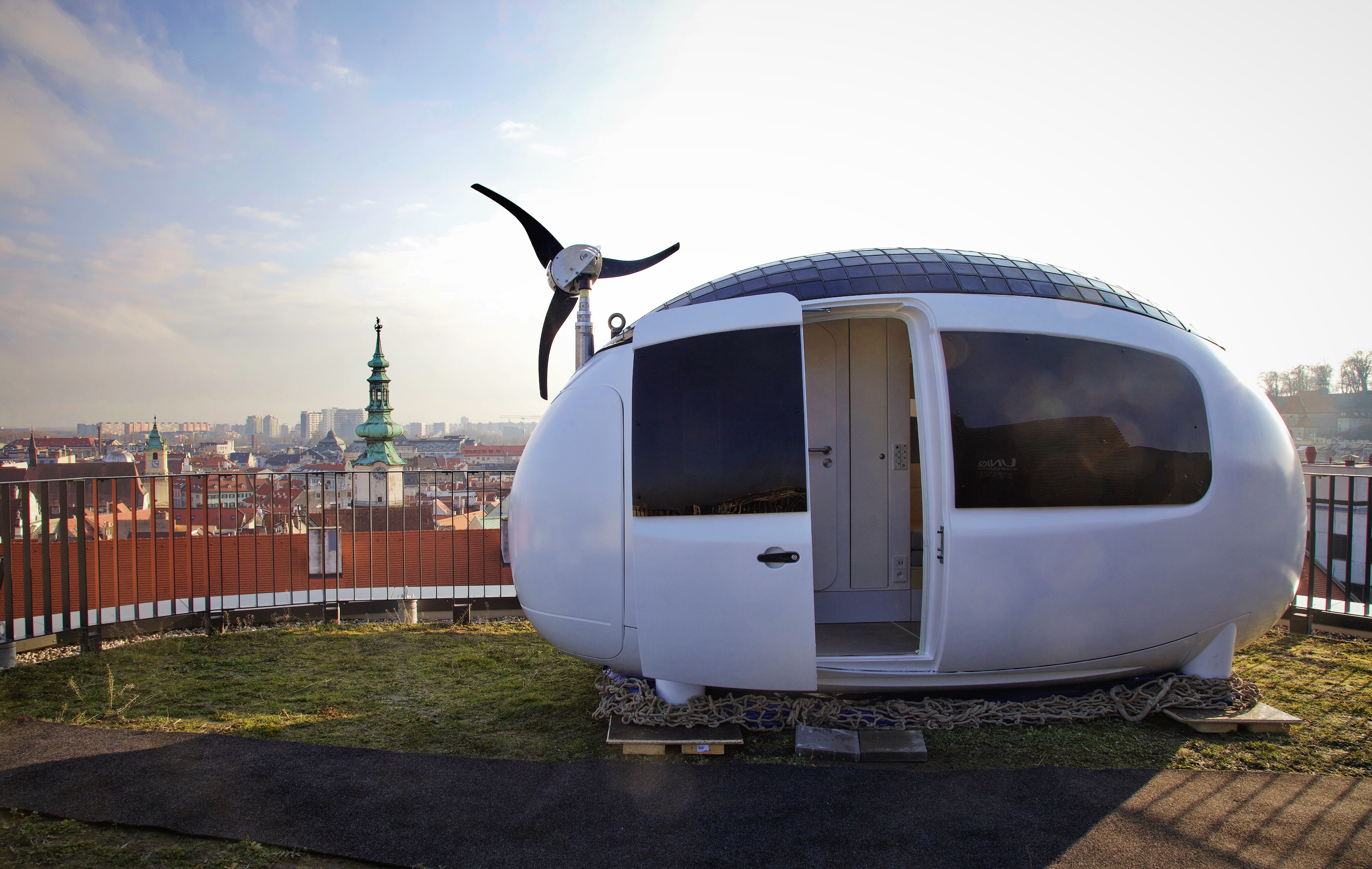Off-Grid: Ecocapsule 在自然裡樂活 微型住宅新浪潮 - 斯洛伐克 | 蛋型屋全世界為家